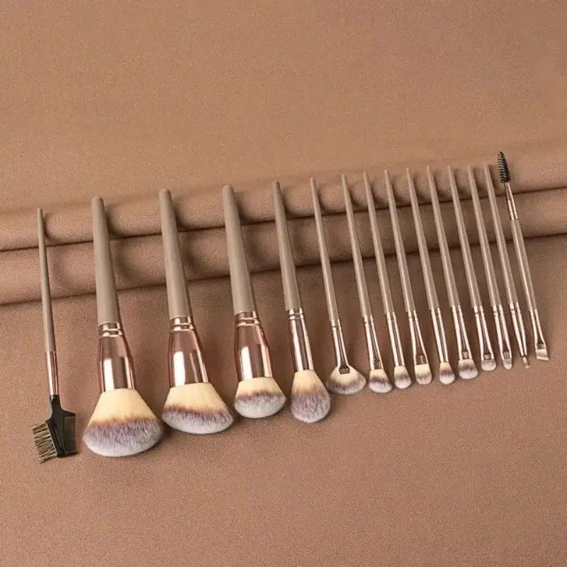 Makeup Brush Set – Soft, Fluffy, Professional Cosmetic Brushes for Foundation, Powder, Eyeshadow, and Blending