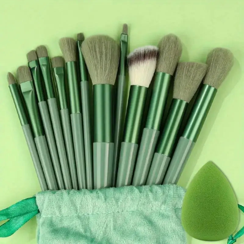 Makeup Brush Set – Soft, Fluffy, Professional Cosmetic Brushes for Foundation, Powder, Eyeshadow, and Blending